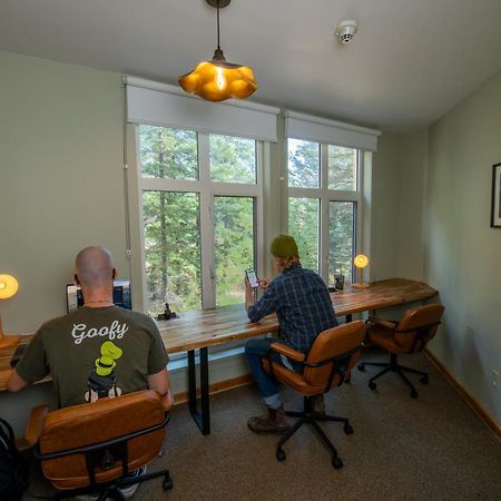 Hi Banff Alpine Centre - Hostel Eksteriør bilde