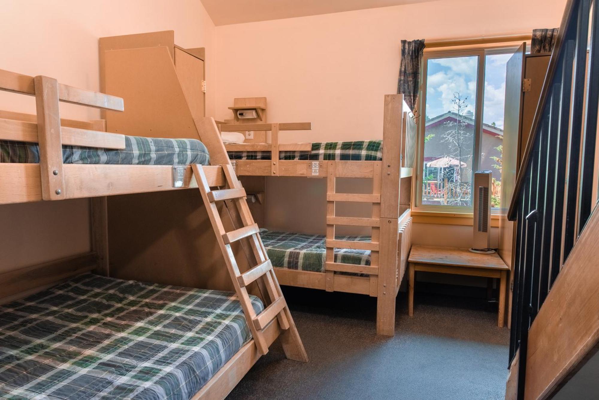 Hi Banff Alpine Centre - Hostel Eksteriør bilde