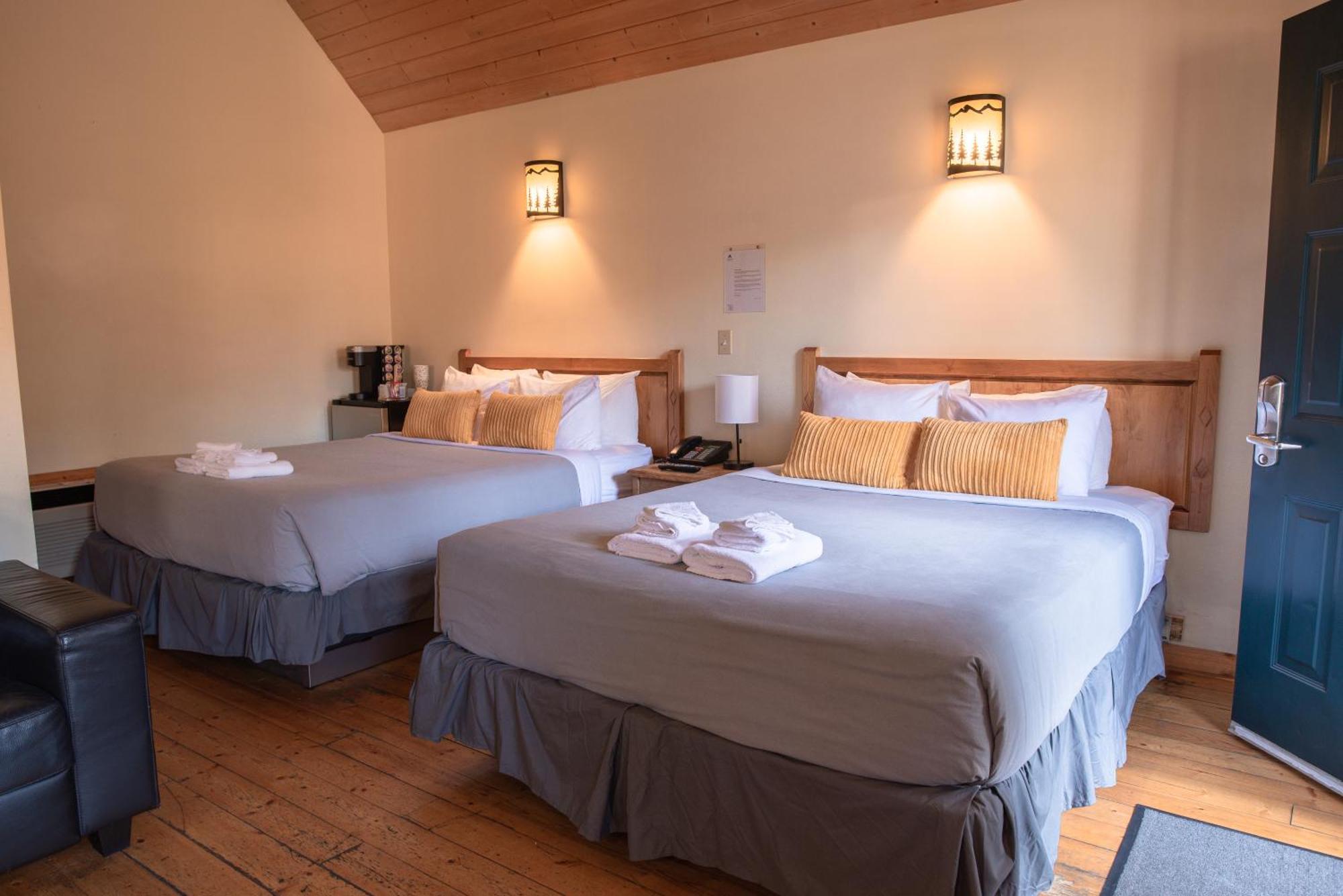 Hi Banff Alpine Centre - Hostel Eksteriør bilde