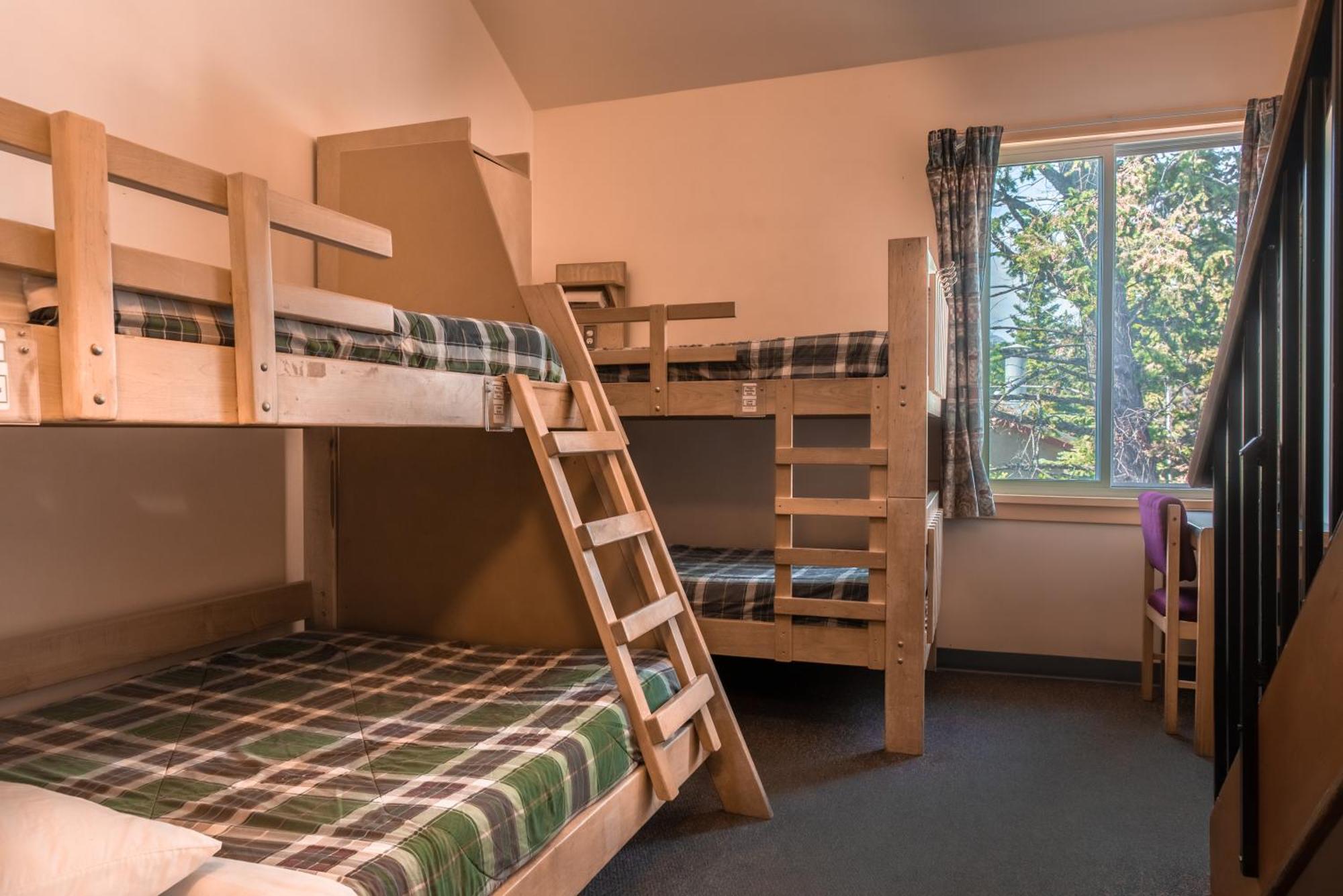 Hi Banff Alpine Centre - Hostel Eksteriør bilde