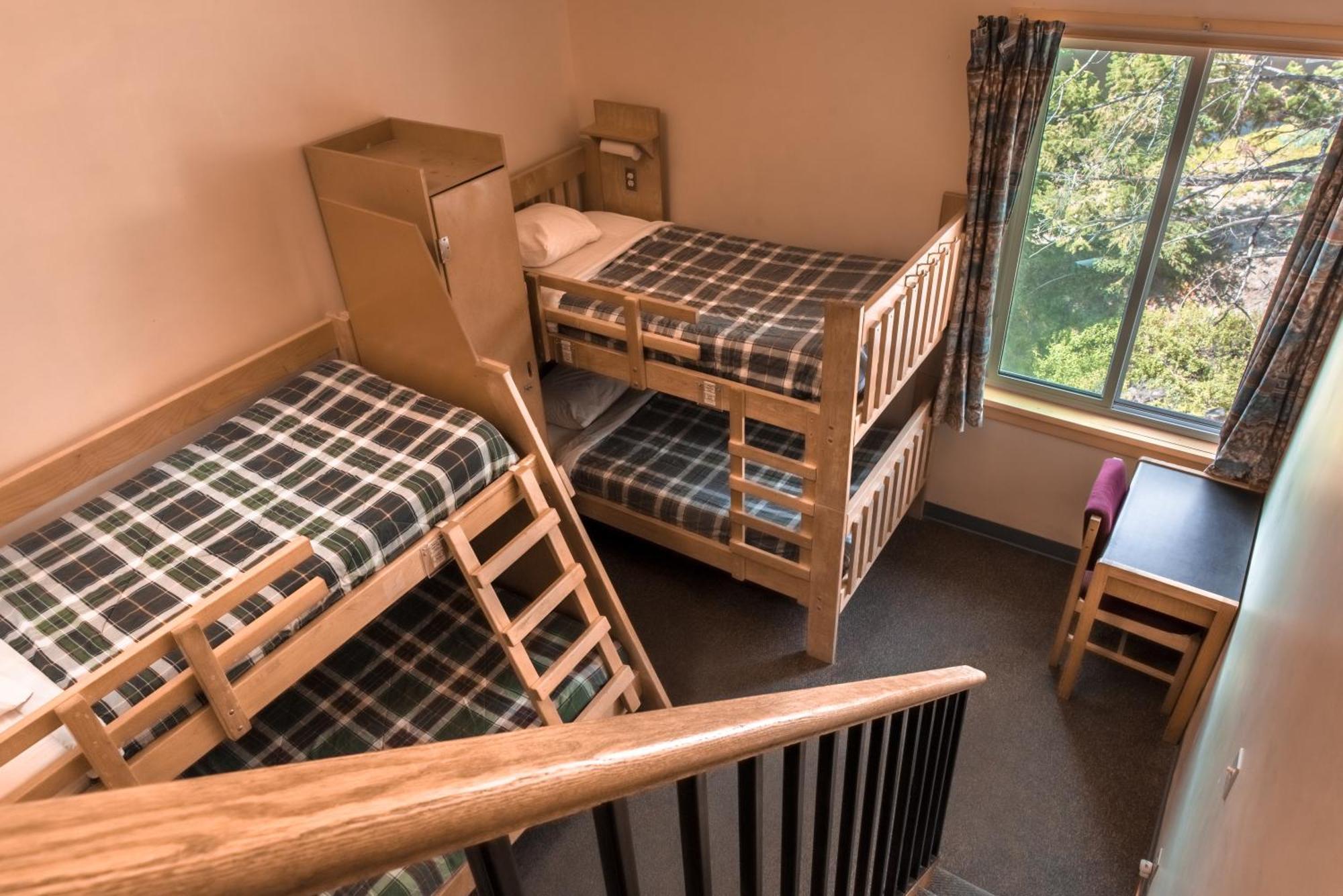 Hi Banff Alpine Centre - Hostel Eksteriør bilde
