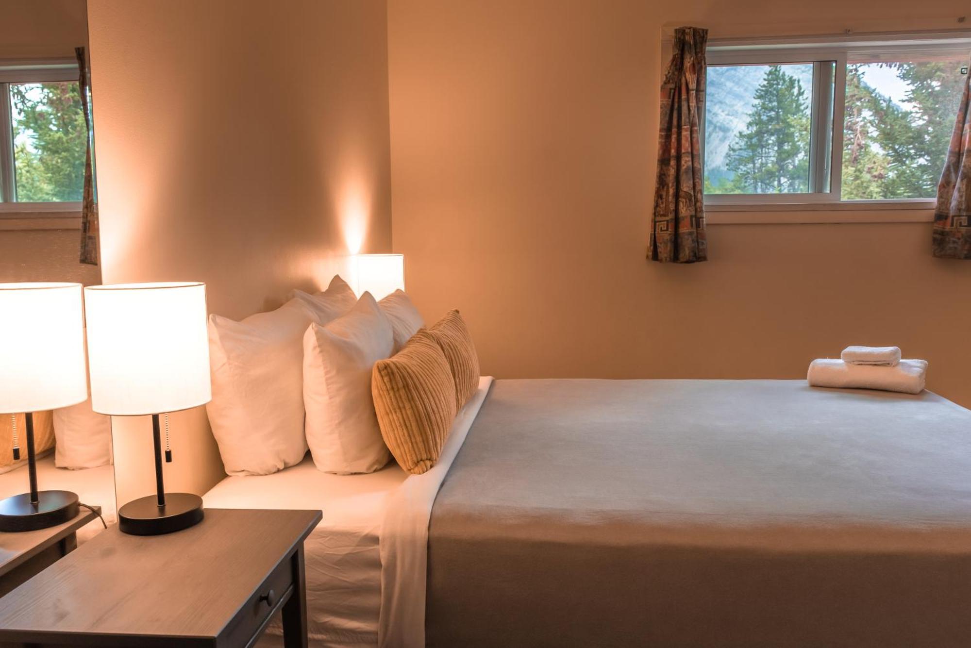 Hi Banff Alpine Centre - Hostel Eksteriør bilde