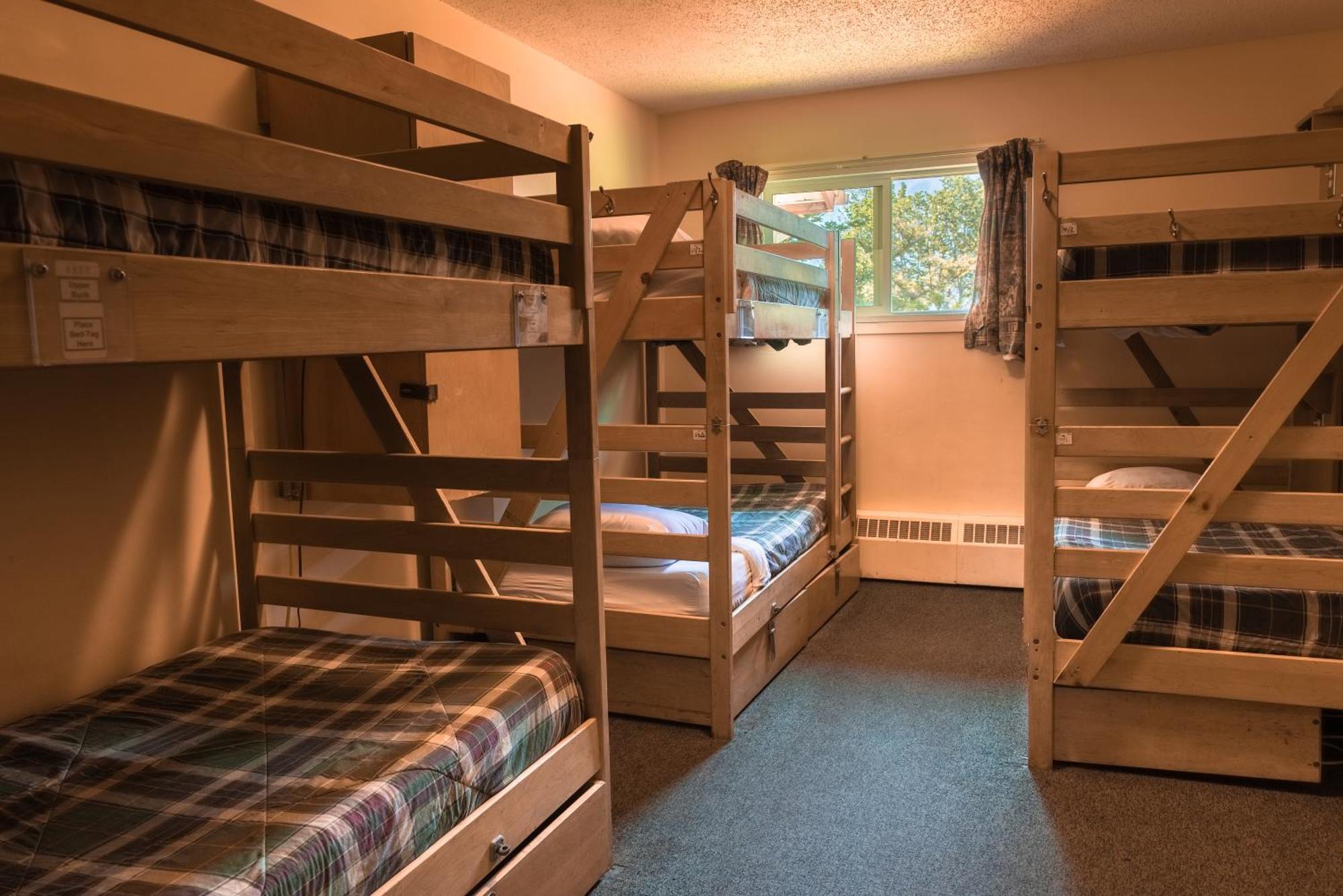 Hi Banff Alpine Centre - Hostel Eksteriør bilde